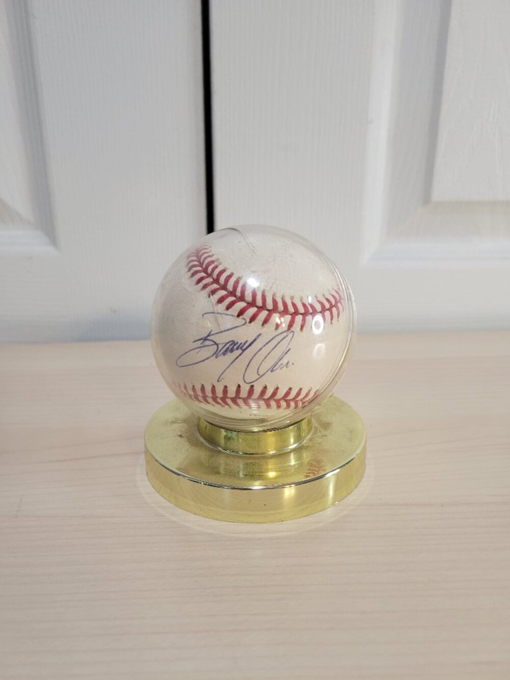 BOBBY ABREU Philadelphia PHILLIES 1998-2006 Autographed Baseball Rawlings OLB1